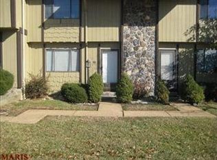 2805 Savoy Dr, Lake St Louis, MO 63367