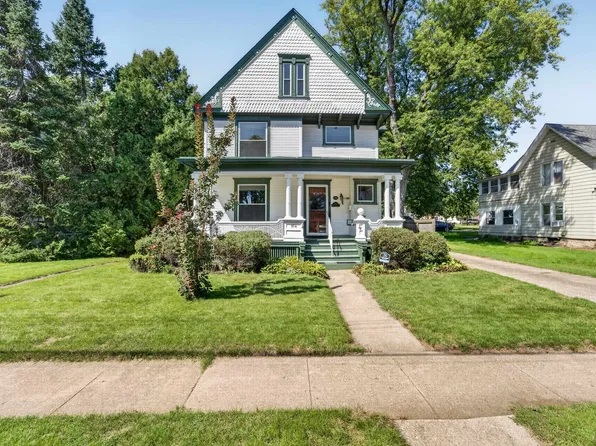 954 Bluff St, Beloit, WI 53511