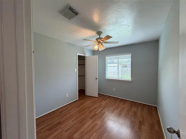 7427 Briargate Dr — Photo 13
