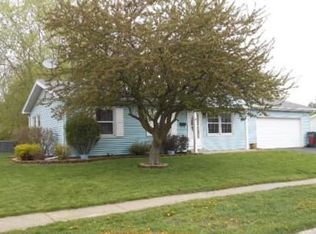 434 E Hartwell St, Elkhorn, WI 53121