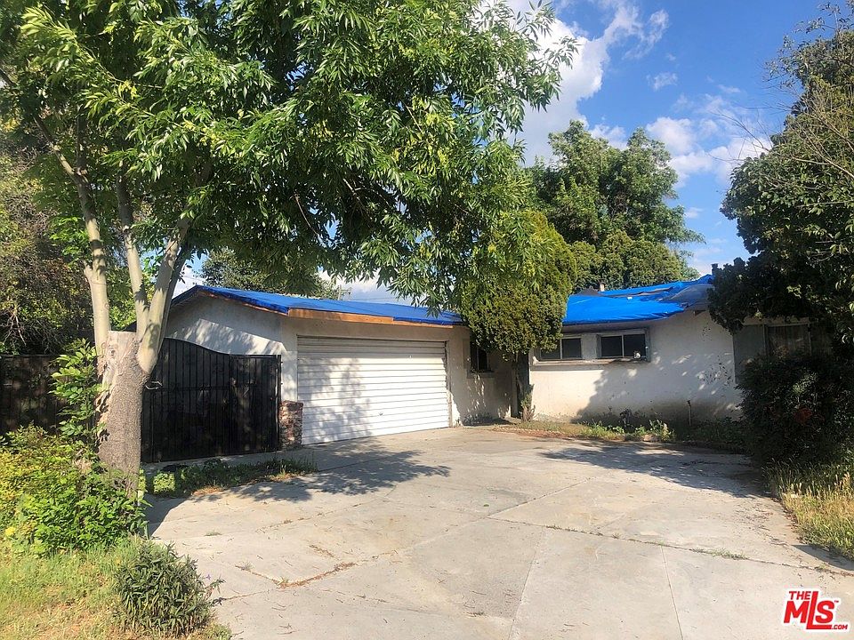 1st image of 1464 Sandia Ave
