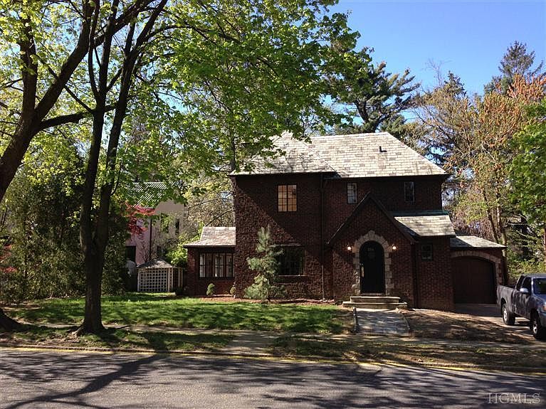 1st image of 256 E Devonia Ave