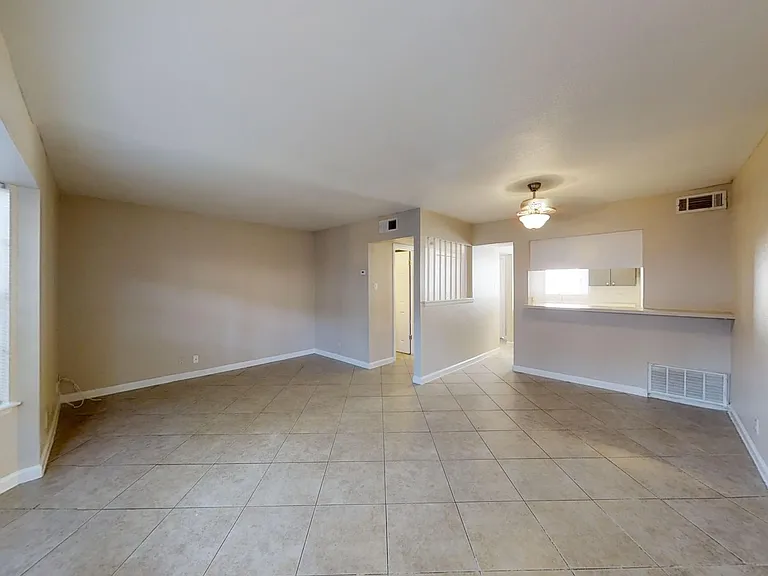 Verano at the Heights Apartments — Photo 41