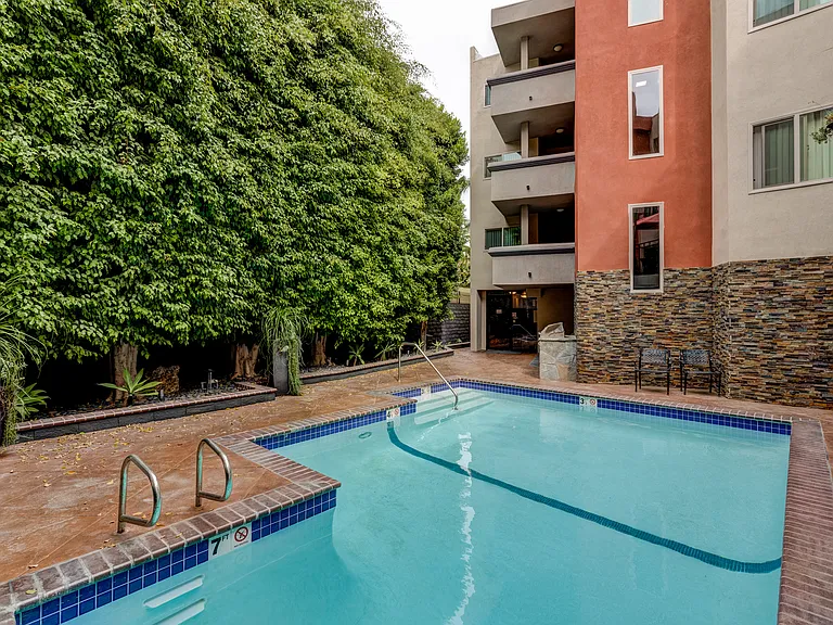 The Willows Apartments — Photo 2
