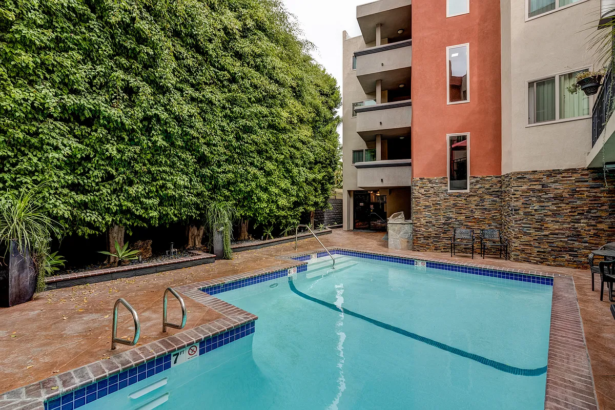 Building Photo - The Willows Apartments
