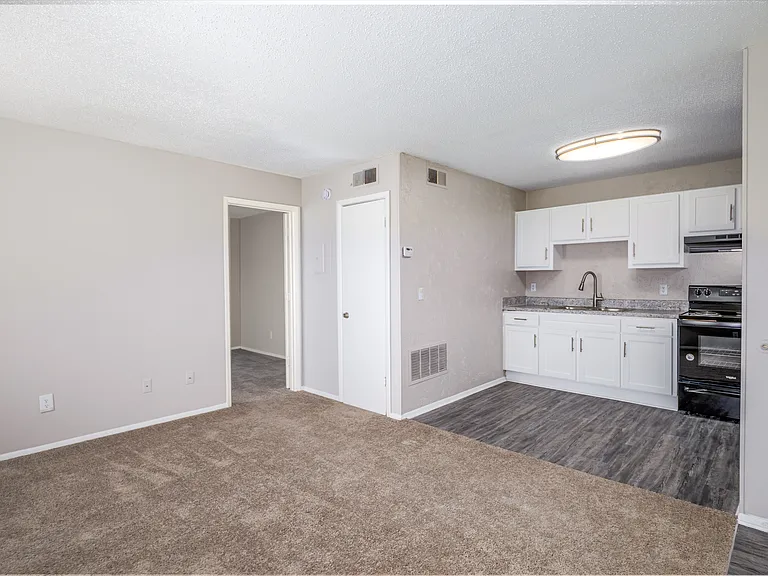 Woodhaven — Photo 15