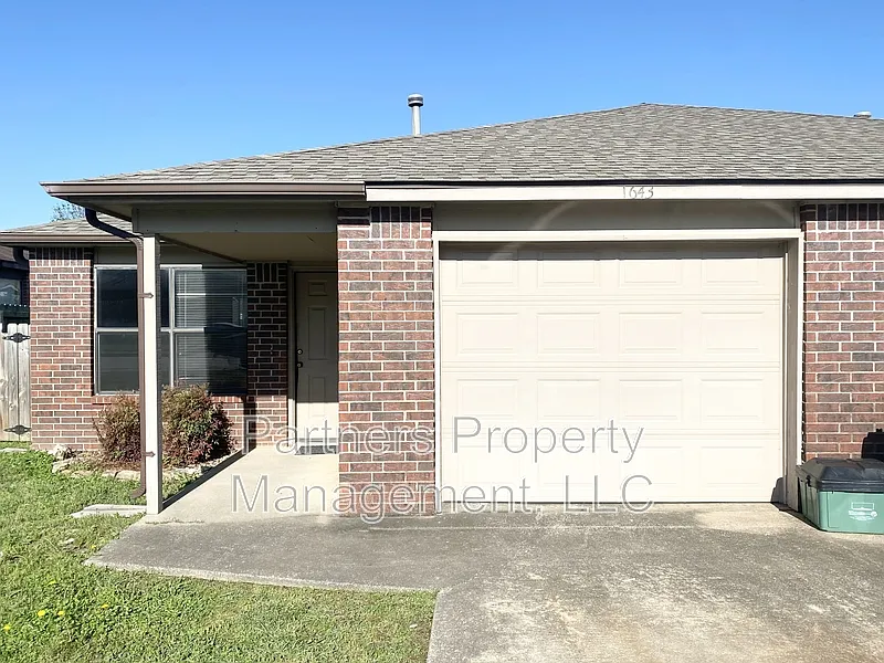 1661 N Dawn Dr #2