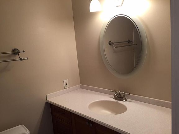5th image of 112 Lakes End Dr APT A