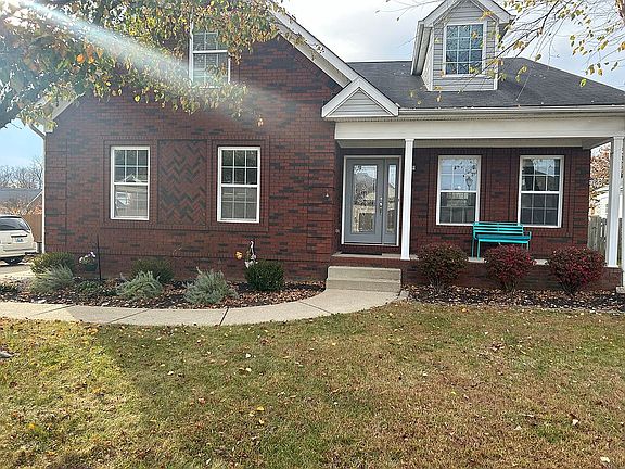 3rd image of 319 Bridlewood Ave