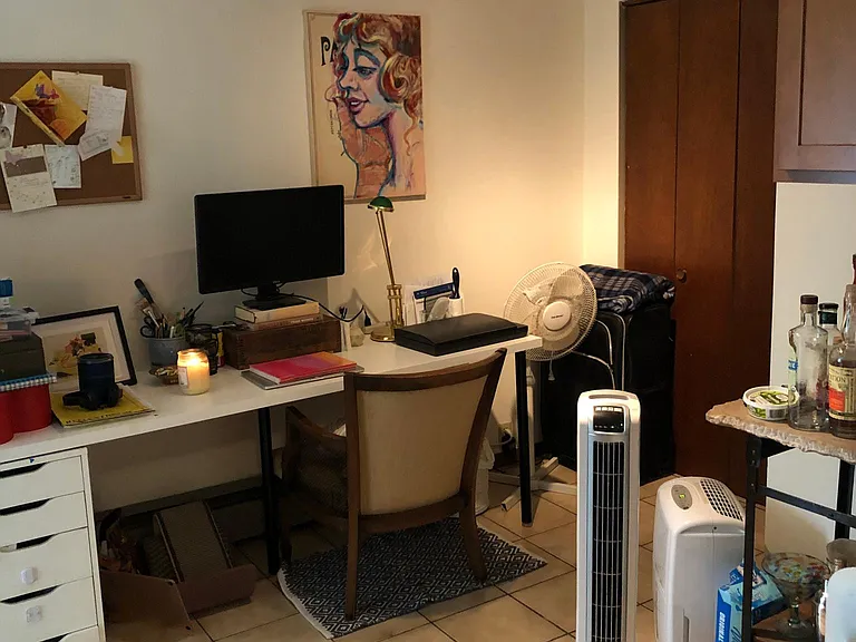 2437 Dupont Ave S #4 — Photo 12