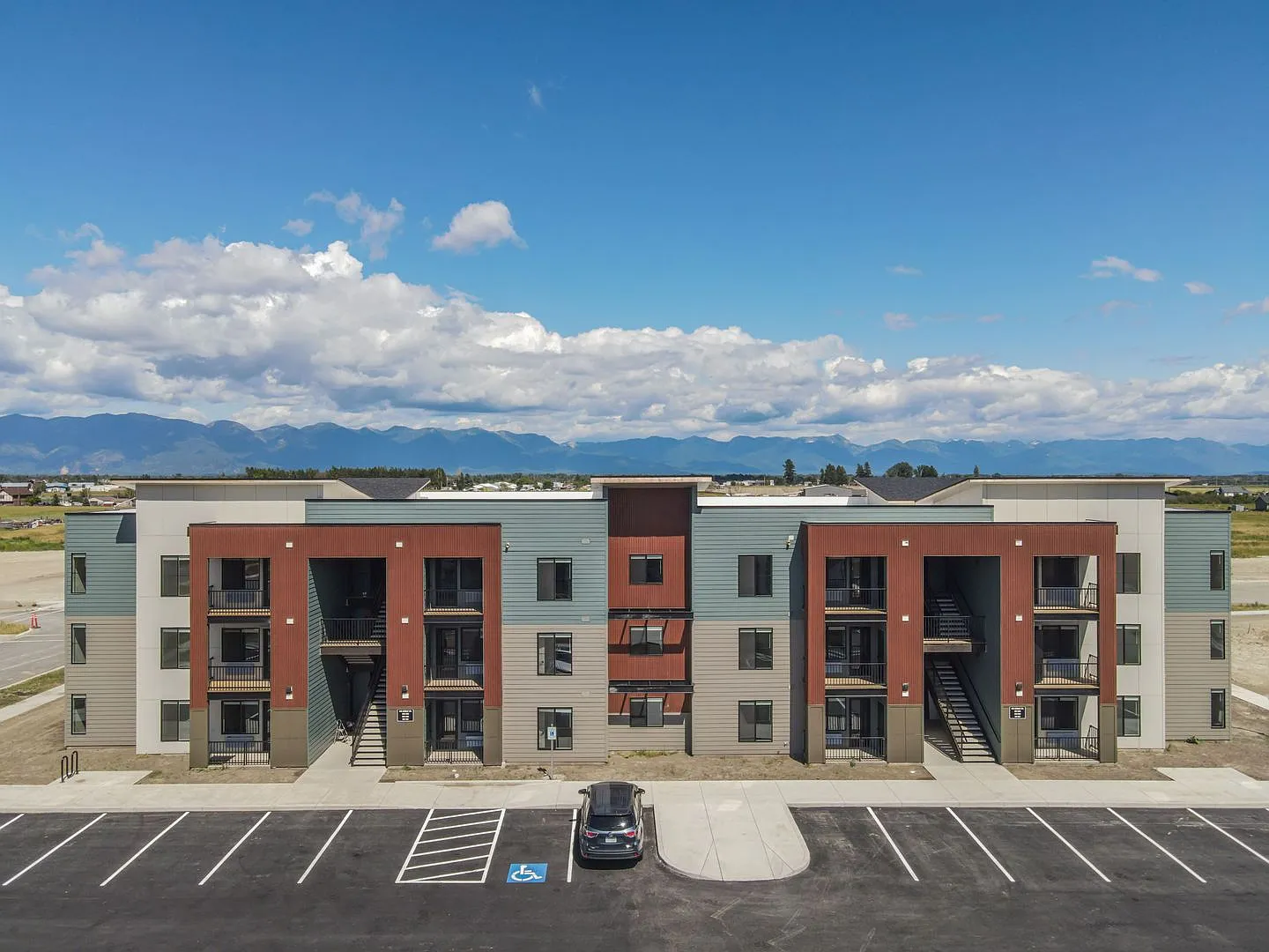 Parkland Meadows Building A — Photo 1