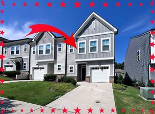 814 Oak Center Dr, Raleigh, NC 27610