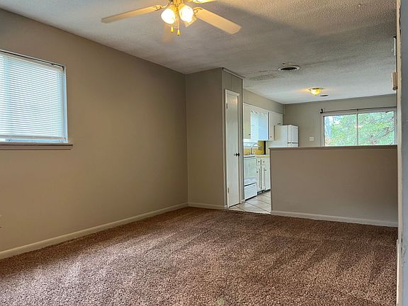3rd image of 4501 Vestal St