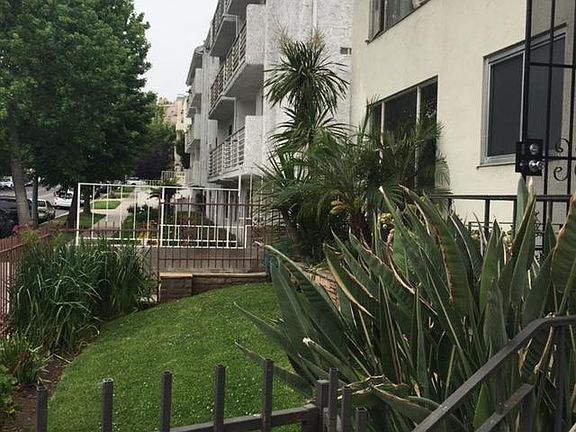 2nd image of 1501 S Beverly Dr APT 1
