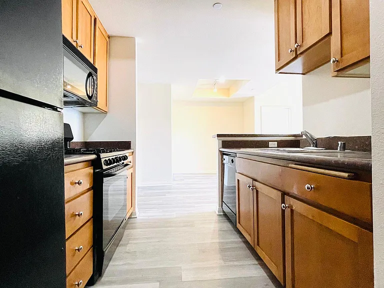 2810 S Sepulveda Blvd #102 — Photo 4