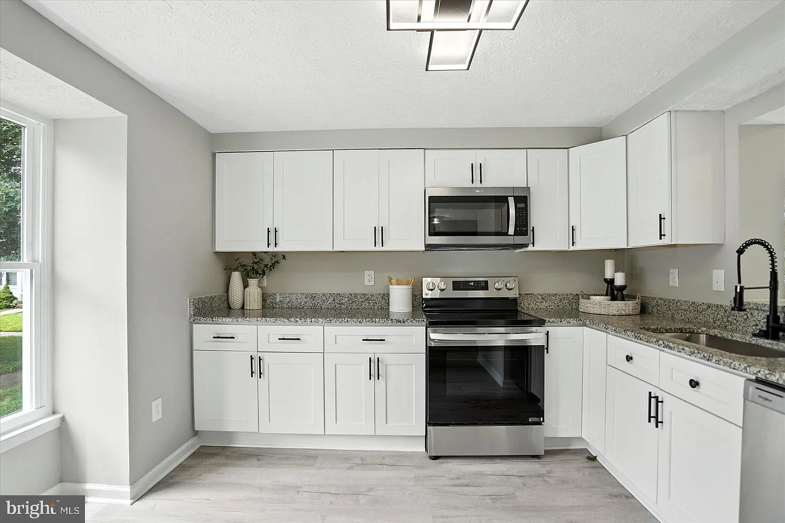 3301 Garrison Cir photo 1