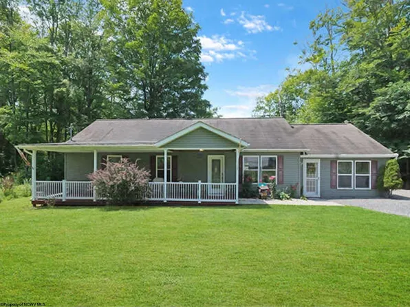 26 Scarlet Cardinal Ln, Mount Storm, WV 26739