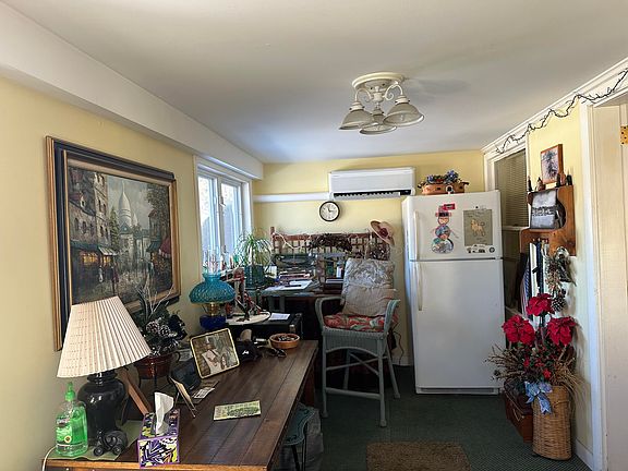 5th image of 75 Franklin Avenue