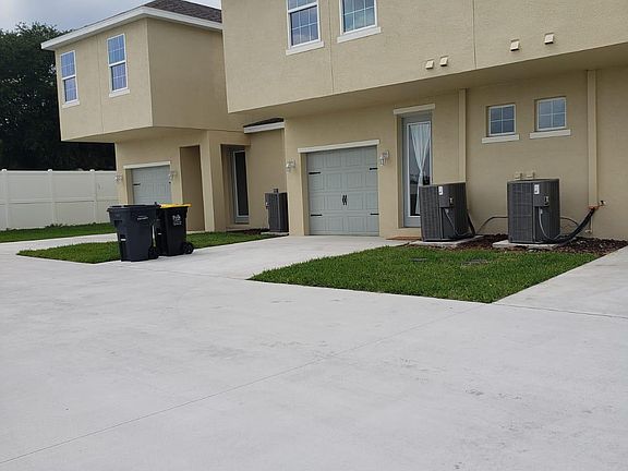 3rd image of 185 Holly Village Dr