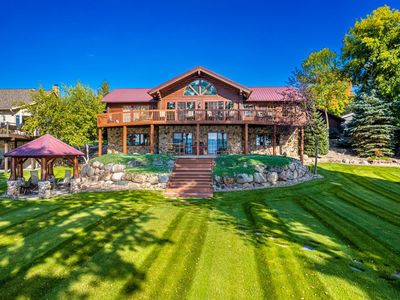 1380 S Shore Dr, Detroit Lakes, MN, 56501