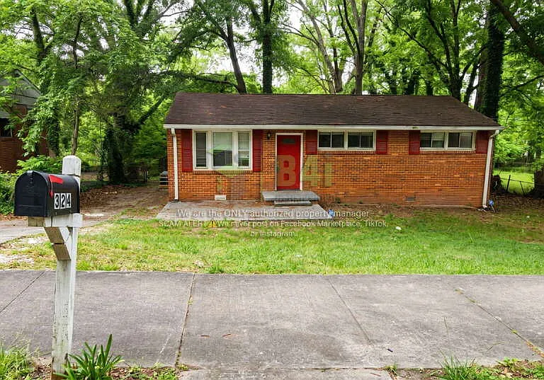 324 Macedonia Rd SE — Photo 1