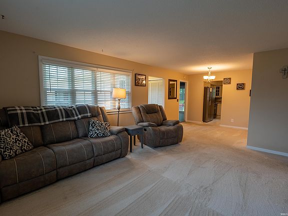 4th image of 304 Yale Blvd