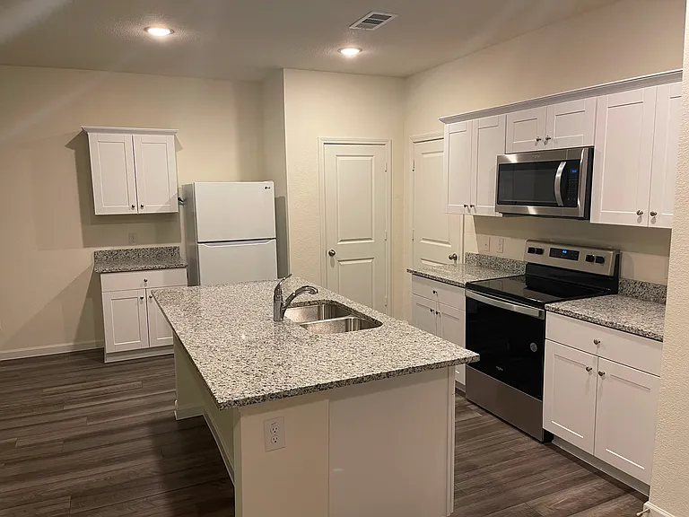 625 Delaware Ave — Photo 15