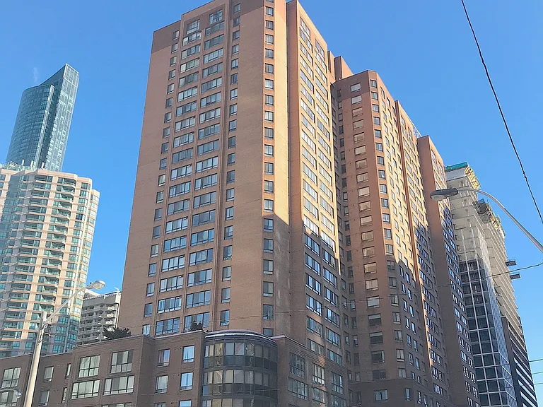 633 Bay St #511 — Photo 1