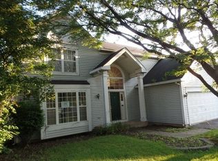 1303 Little Berry Ct, Naperville, IL 60565