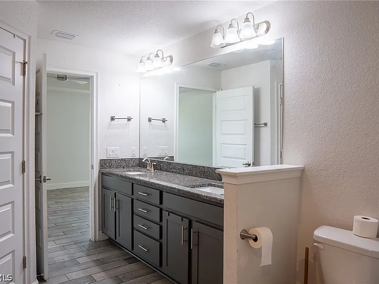 1100 Diplomat Pkwy W — Photo 18