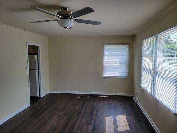 2nd image of 1633 W Glen Flora Ave