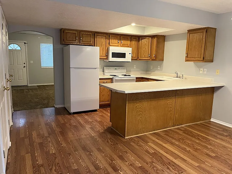 141 Penny Ln — Photo 6