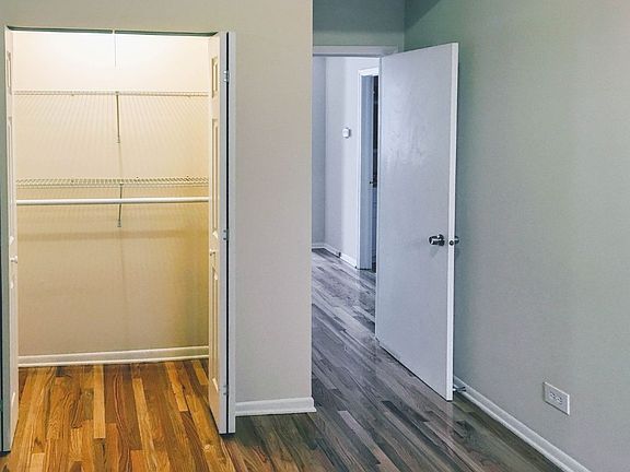5th image of 2521-25 N Lincoln Park W #2525-D3