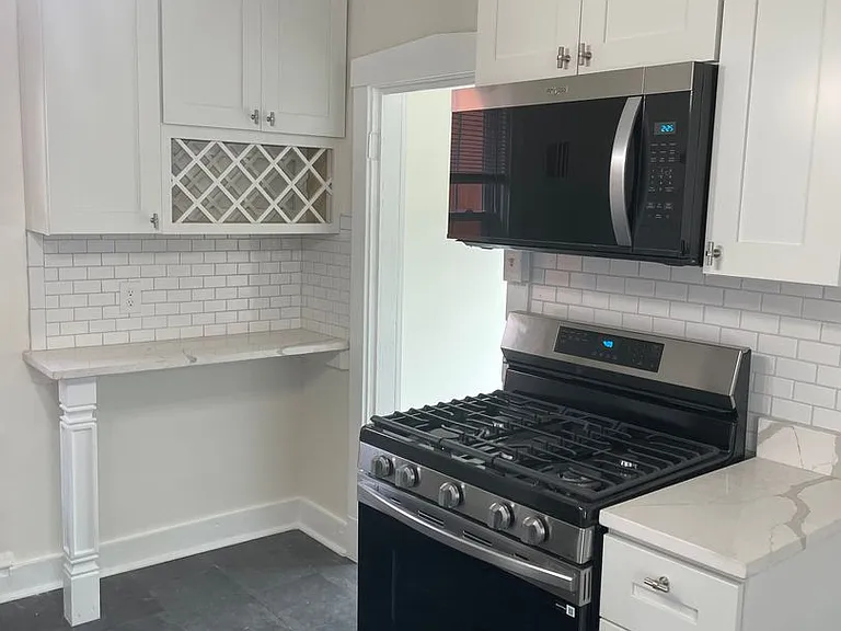 7126 Mardel Ave — Photo 12