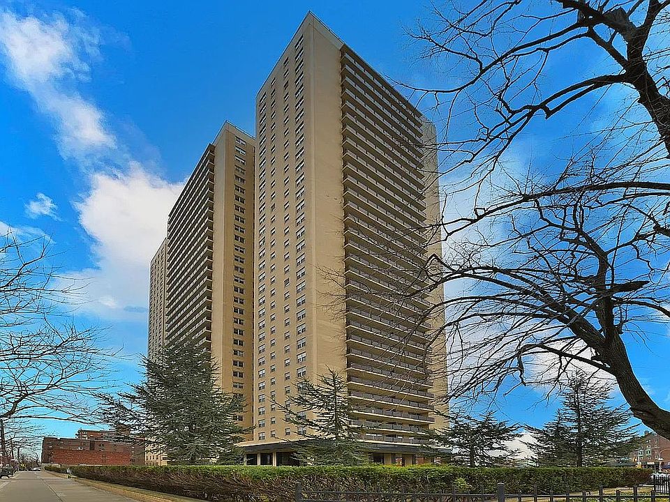 1st image of 110-11 Queens Blvd #C3