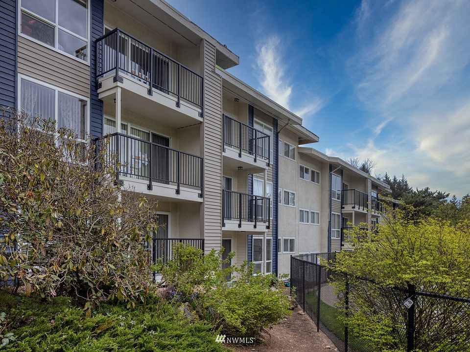 1st image of 12701 NE 9th Pl APT D111