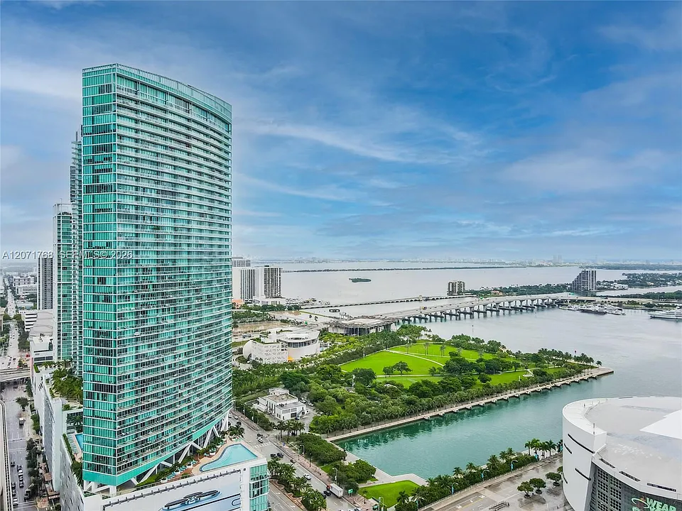 888 Biscayne Blvd #1601