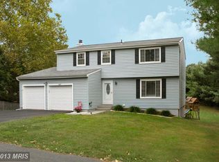 12827 Pinecrest Rd, Herndon, VA 20171