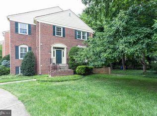 6859 Williamsburg Pond Ct, Falls Church, VA 22043