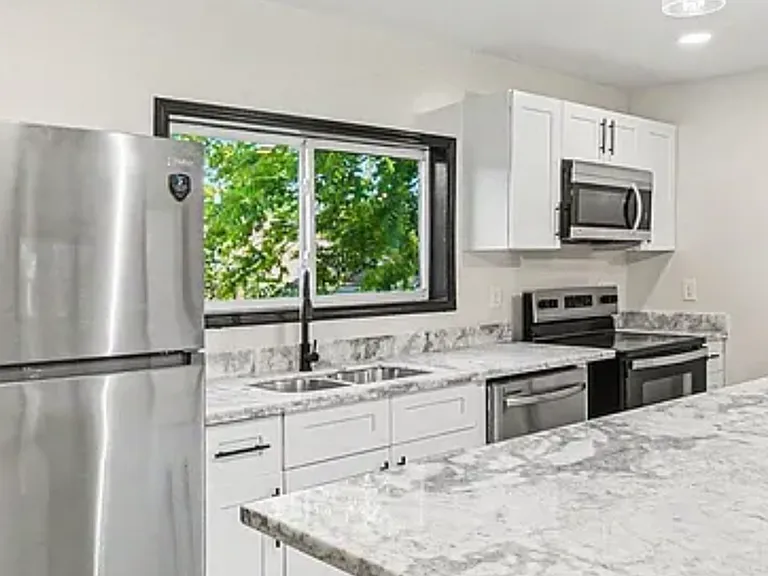 114 Stevenson Ave — Photo 12