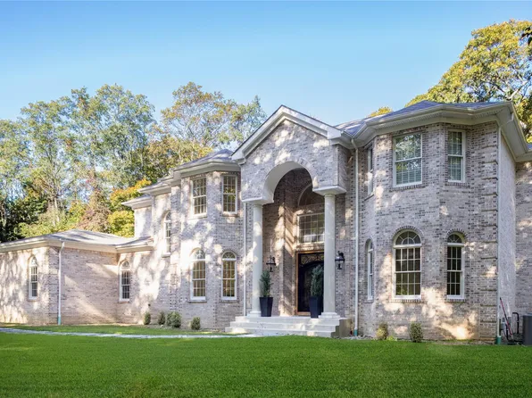 17 Barn Lane, Head Of The Harbor, NY 11780