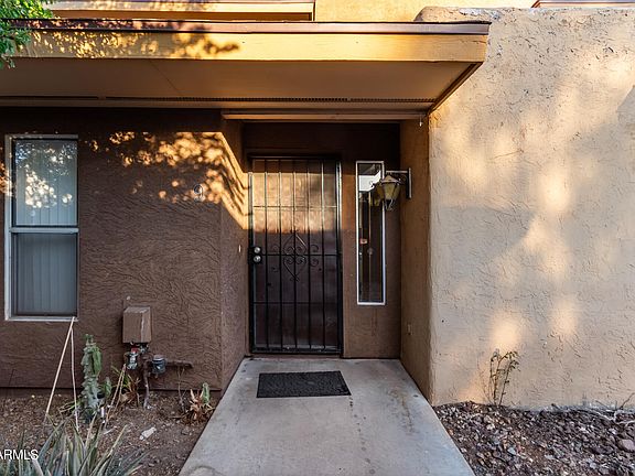 2nd image of 2533 W HAZELWOOD Street #9