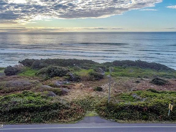 2nd image of 2300 Highway 101