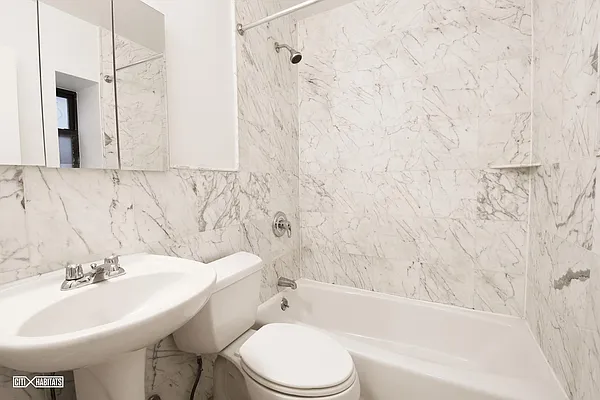 Rented by Citi Habitats | media 45