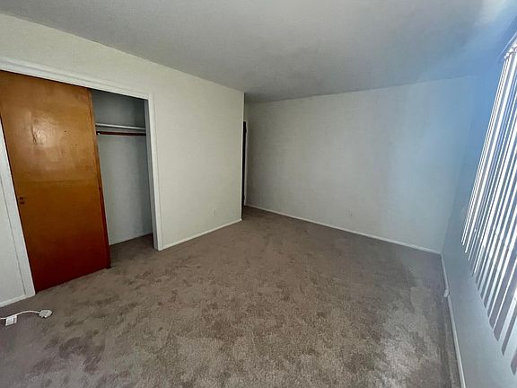 3rd image of 273 Regis Dr