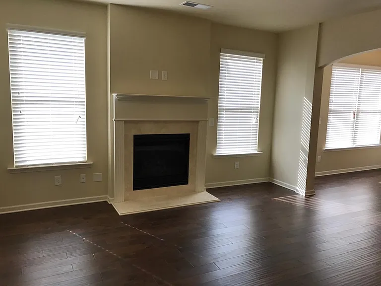 3423 Castleberry Village Cir — Photo 3