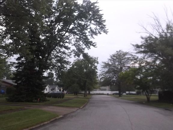 4th image of 356 Hemlock Dr