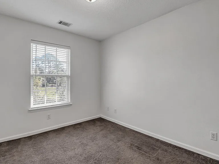 324 Laurel Oak Ln — Photo 25
