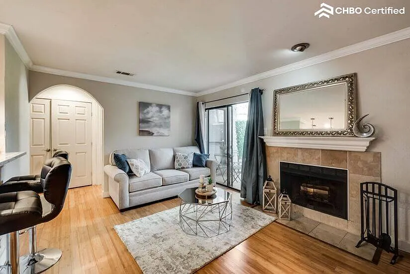 Fully Furnished 1 Bdrm Arlington, TX — Photo 2