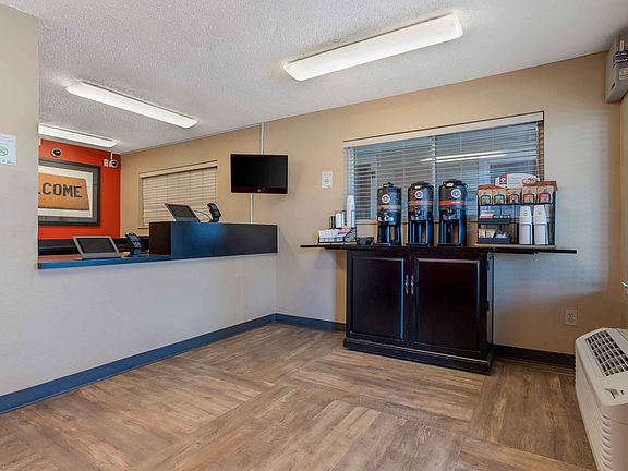 Lobby and Guest Check-in